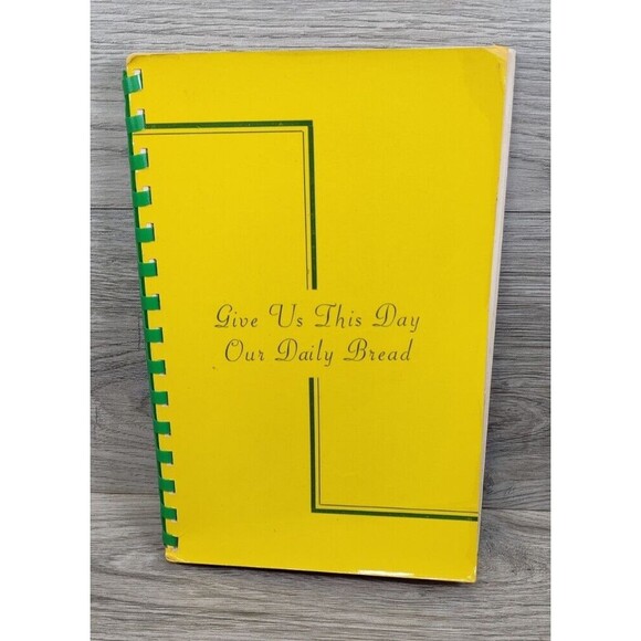 St. Johns Episcpal Church Cookbook, Saginaw, Michigan 1952-St. Hildas Group - Picture 2 of 7